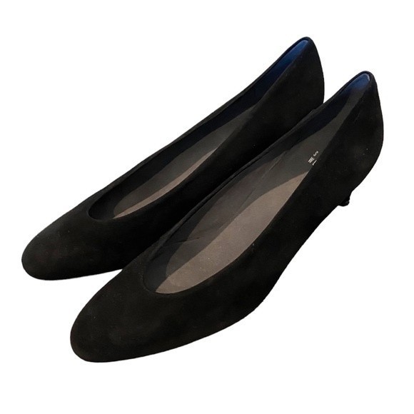 Stuart Weitzman Suede Pump Low Heel 10 - Picture 6 of 7